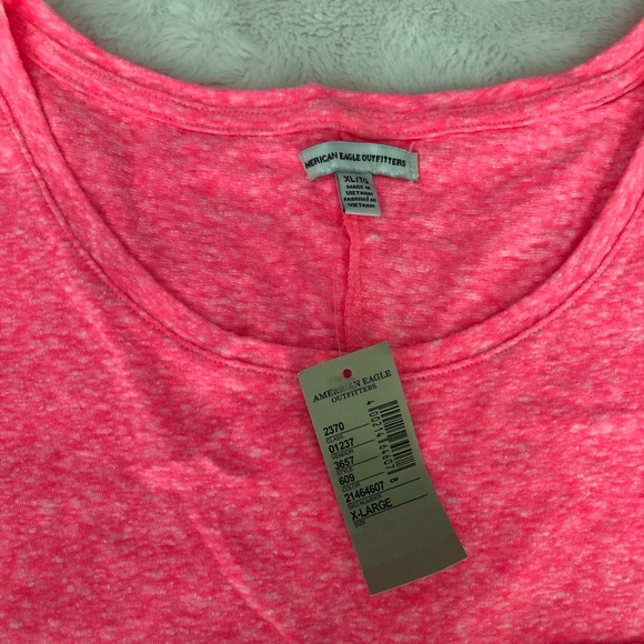 🦅 NEW AE Bright Coral Muscle Tank - Picture 3 of 5